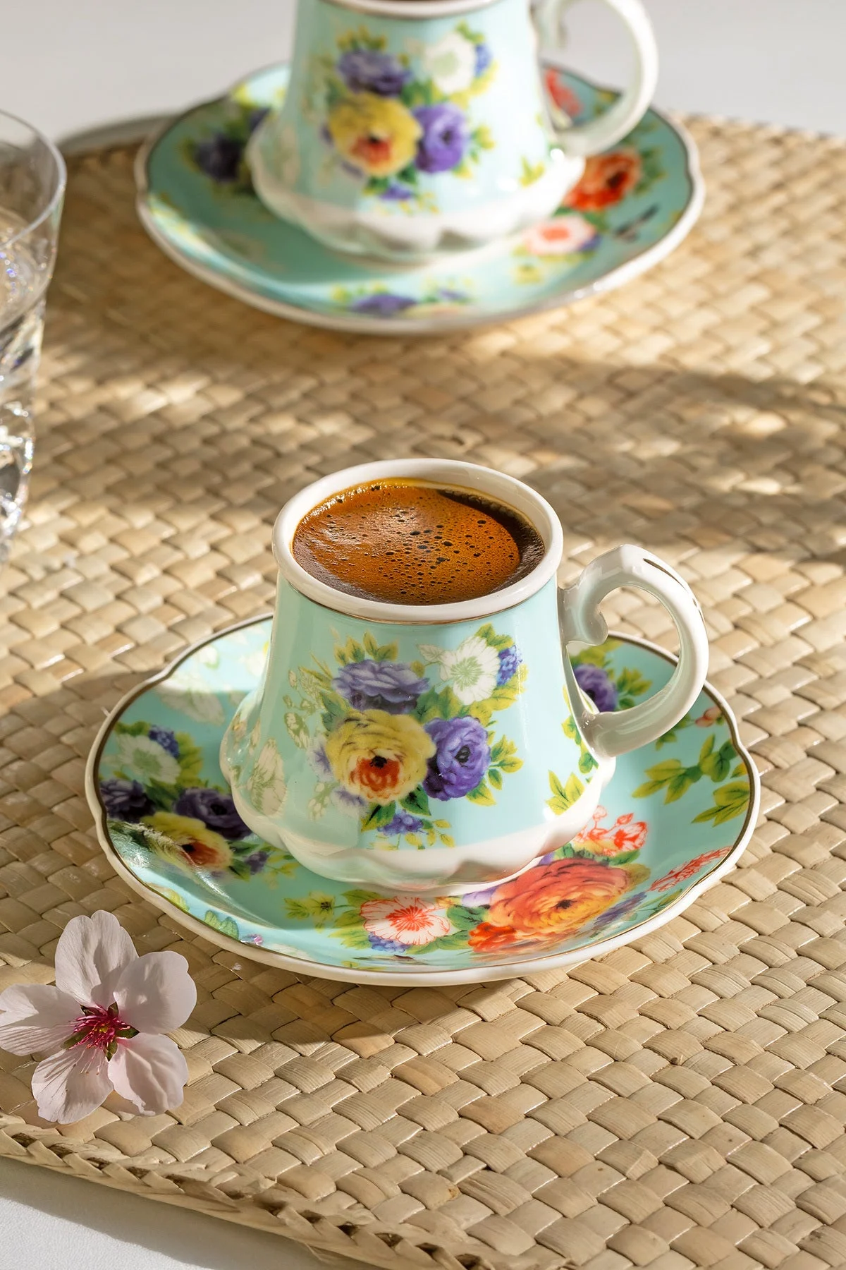 Masal 6 Kişilik 12 Parça Porselen Kahve Fincan Takımı · 3. fotoğraf